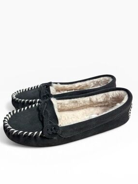Minnetonka Gray Suede Hard Bottom Moccasin Slippers US Size 6